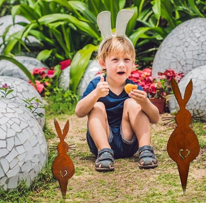 Rusty Rabbit Easter Iron Rabbit Silhouette Garden Plugin Metal Ornament Courtyard Decoration Unique Addition to Outdoor Space (B)