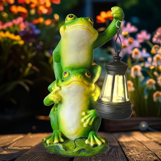 Solar Outdoor Statues Frog Garden Decor Figurine Lights for Outside, Yard Decorations Outdoor Patio Decor, Unique Housewarming Gardening Gifts for Women