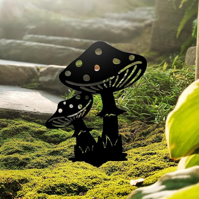 Metal Garden Stake Decor, Acrylic 2D Garden Decoration, Garden Accessories for Outdoor Indoor Yard Lawn Pot Plants (3PCS-Mushroom)