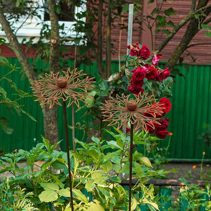 Vintage Rusty Cornflower Statue Stake 12 Inch Metal Artistic Wire Art Decor Rustic Garden Sculptures for Lawns Yard Patio Home Farmhouse Decorations (Rusty)