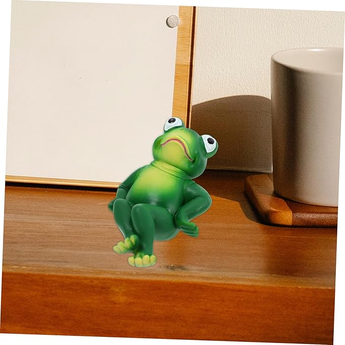 Milisten Adorable Resin Frog Statue for Garden Decor Weather-Resistant Frog Ornament Compact for Use Unique Garden Decoration