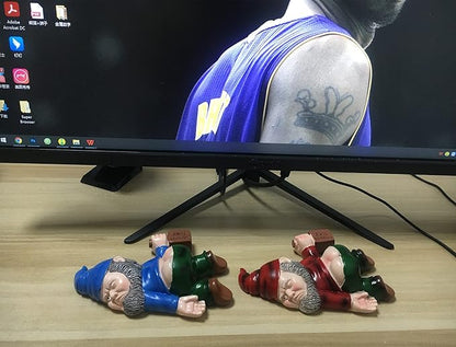 Funny Drunk Gnome Garden Statues Creative Dwarf Decoration Drunk Gnomes Resin Sculpture Decorations Novelty Gift for Desk Indoor Outdoor Yard Patio Lawn Figurines Landscape Decor