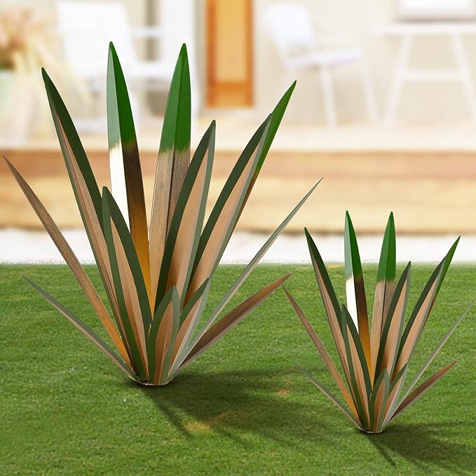 Homight Large Agave Sculpture Rustic Metal Agave Plant Outdoor Interior Decoration Outdoor Lawn Decoration Yard Wooden Posts Matching Garden Suitable for Patio