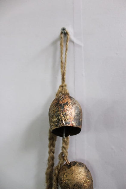 Mango Gifts Rustic Iron Barn Bell Wind Chimes with Rope, 4 Vintage Shabby Chic Hanging Bells for Boho Farmhouse Home Decor AMD Decorative Metal Wind Chime for Porch, Patio & Garden – 45 cm Height