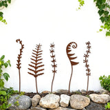 Penitue 5pcs Metal Flowers for Outside, Rustic Decorative Garden Stakes Weather-Resistant Metal Flowers Garden Decor for Yard Art Flower Bed Plant Stakes Lawn Pathway Decorations(Style 2)