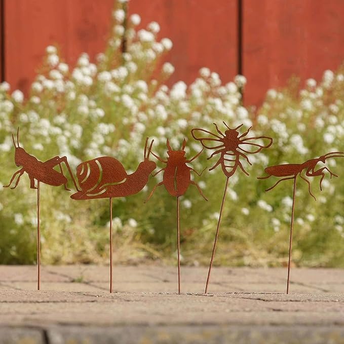 Vintage Styles Iron Garden Art Decorations Rusted Animal Sculptures Durability Crafted Ornaments Recycled Outdoor Garden Statues