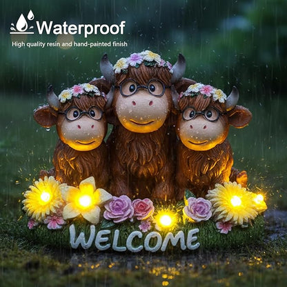 Highland Cow Decor Solar Garden Statue 5.3",Funny Resin Cow Family Figurine with Glasses & Welcome Sign,Cute Farmhouse Outdoor Yard Art for Patio Porch Lawn,Housewarming Birthday Gifts for Women Mom