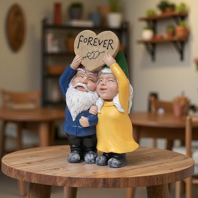Kiss Garden Gnome Statue Couple in Love Collectible Figurine Mr and Mrs Gnome Sculpture Romantic Gnome Lover Couple Statues Indoor Outdoor Yard Home Décor Mom Dad Friends Gifts (D)