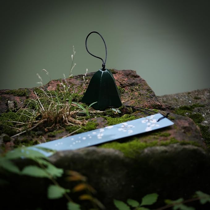 Japanese Wind Chime Cast-Iron Outdoor Ornament for Garden, Patio & Porch, Hanging Metal Wind-Bell Decoration Gift, Blessing Pendant Windchimes & PVC Wind-Catcher, Gentian Flower - Green