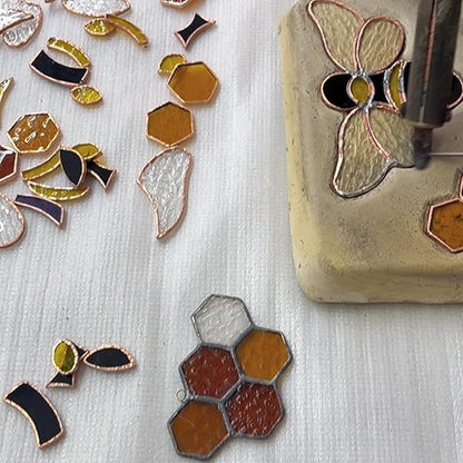 Handmade Honeybee Honeycomb Suncatcher Stained Glass Window Hangings Ornament Real Sun Catchers Indoor Window Garden Kitchen Decor Bee Gifts for Women Beekeeper Teacher