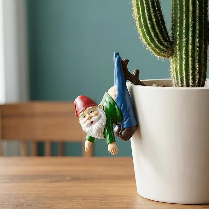 Gnome Statue Gnome Figurine Plant Pot Hanger Hugger, Resin Funny Gnome Ornament Garden Decor for Yard Lawn, Naughty Gift for Plant Parents