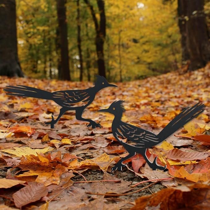 WADORN 2Pcs Metal Bird Garden Stake Statue, Running Birds Silhouette Decorative Farmhouse Stakes Metal Lawn Ornaments Cute Animal Lawn Art for Bird Lover Garden Backyard Outdoor Decorations