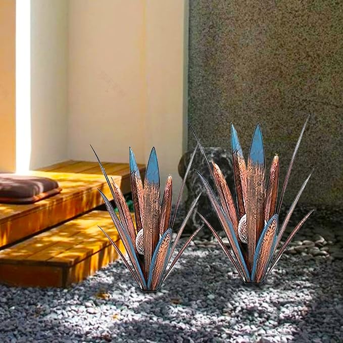 Jesokiibo 2pcs Tequila Sculpture Metal Agave Plant Home Decor Rustic Hand Painted Figurines Yard Decorations Lawn Ornaments（Multi-Color LED Solar Light Green） (Blue)