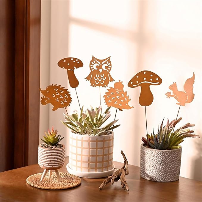 Iron Animal Decorative Garden Stake Set Rusted Yard Ornaments for Indoor/Outdoor Backyard Decor Iron Garden Sculptures Outdoor