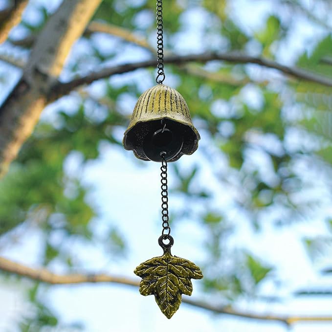MrMrKura Japanese Leaf Wind Chimes, Small Wind Bell Pendent for Outside Hanging Cast Iron Wind Chime Ornament for Bless Garden Backyard Home Decor (Bronze)