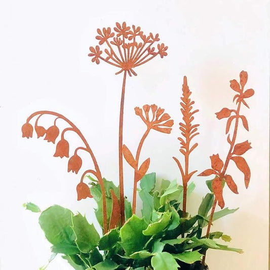 5Pcs Garden Decor Metal Flowers for Outside,Decorative Garden Stakes,Flower Bed Decor Plant Stakes,Metal Art for Outside,Yard Art Outdoor for Lawn Yard, Walkway and Flower Garden