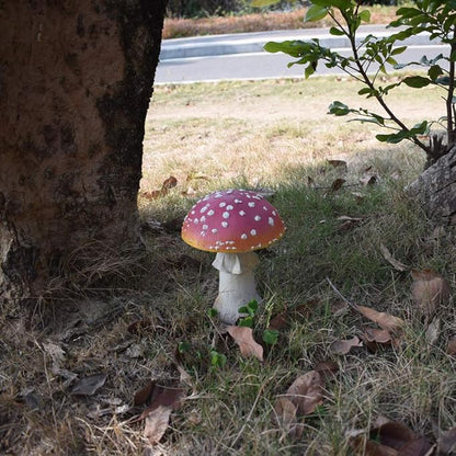 Mushroom Resin Garden Statue Outdoor and Garden Decor Patio Yard (Mushroom 7.9 inch)