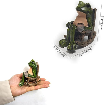 Solar Garden Statues Outdoor Decor,Frog Figurine Solar Lights, Waterproof Solar Lantern for Balcony Patio Porch Lawn Yard Ornament Art - Gift Ideas for Gardening Grandma Women 3.94"x3.54"x2.36"