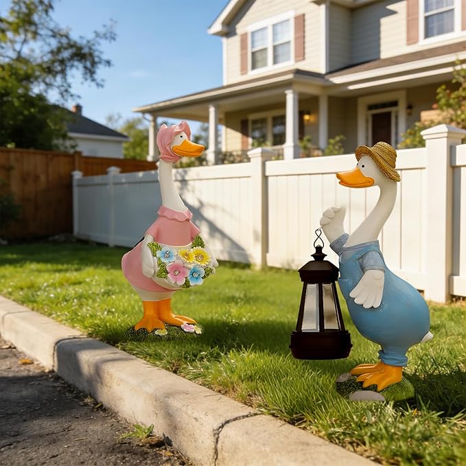 Goose Garden Statue Solar Light, Waterproof LED Decorative Lamp, Outdoor Solar-Powered Yard Art for Garden Patio Pathway Decoration & Housewarming Gift(A Pair)