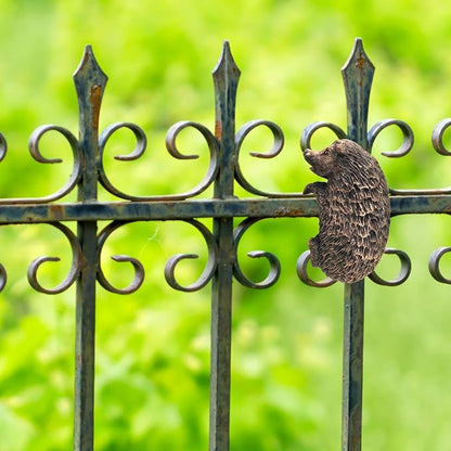 Hedgehog Plant Pot Hanger Garden Statues Resin Hedgehog Flower Pot Hugger Pot Plant Decoration Plant Decorative Figurines for Fairy Garden Fence Yard Patio Outdoor Indoor Hanging Ornaments