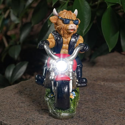 Joint Honglin Decorative Highland Cow on Motorcycle Statue with LED Headlight - Rustic Outdoor Garden Ornament, Biker Cow Figurine for Yard, Patio, or Home Decor Gifts