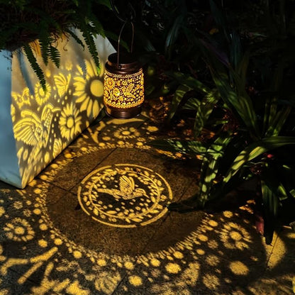 Hummingbird Solar Light Outdoor Waterproof Hanging, Hummingbird Garden Decoration Metal led Solar Light, Suitable for Garden Patio Lawn Path, Ladies mom Grandma Outdoor Lantern Decoration