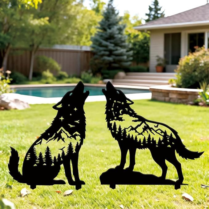 SUPERDANT 2 Pcs Metal Wolf Garden Decor for Outside Animals Yard Stakes for Decorations Outdoor Statues Iron Art Stake Decorative Silhouette Lawn Ornament Patio Porch Farmhouse Decoration Gifts