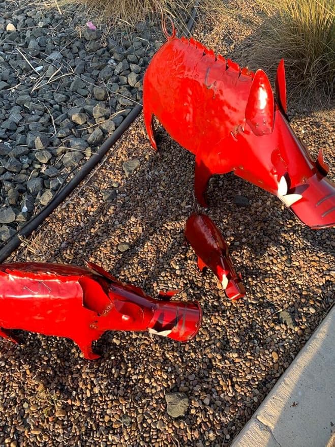 Arkansas Red Metal Hog/Pig Sculpture - Garden Decor (Small - 12x3x6)
