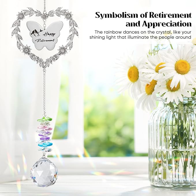 Retirement Gift Sun Catcher, Happy Retirement Gift for Women Men, Retired 2025 Rainbow Maker for Coworker, Heart-Shaped Metal Wreath Design Ornament, Farewell Crystal Prism for Friends
