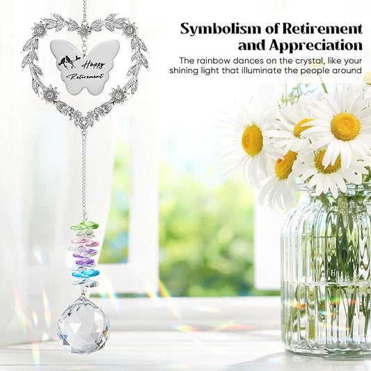 Retirement Gift Sun Catcher, Happy Retirement Gift for Women Men, Retired 2025 Rainbow Maker for Coworker, Heart-Shaped Metal Wreath Design Ornament, Farewell Crystal Prism for Friends