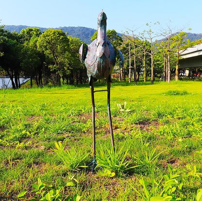 Retro Style Metal Ostrich Statue Outdoor Indoor Garden Yard Art for Patio Lawn Backyard Decoration