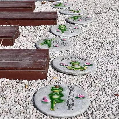 Etlegor Garden Décor Stepping Stones, Fun Animal Print Outdoor Pathway Décor Step Stones, All-Weather Lawn Pathway/Flower Beds/Courtyard Pavers(Frog-A)