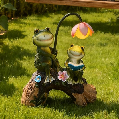 Solar Powered Frog Garden Statue with Flower Lamp, Resin Frog Figurine Set with Reading Frog, Outdoor Decor for Patio, Lawn, Yard, Unique Gift for Frog and Garden Enthusiasts(Green)