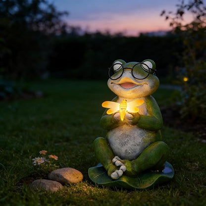 Frog Garden Decor, 8" Frog Solar Garden Statues, Loving Frog Outdoor Decor, Yard Decorations Outdoor, Figurine Lights for Outside, Garden Decor, Unique Birthday Housewarming Gifts for Women, Mom