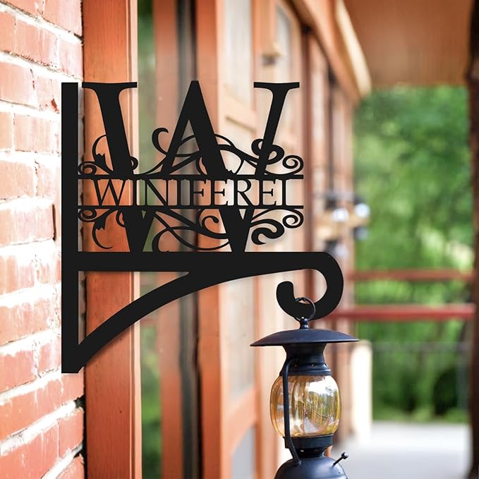 Custom Last Name Metal Plant Hanger Indoor & Outdoor | Personalized Letter Monogram Metal Hanging Plant Bracket | Customizable Indoor & Outdoor Wall Hanger for Home Decor Gift for Mom