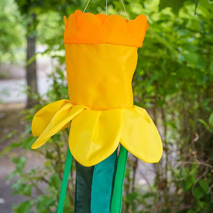 In the Breeze Spring Daffodil Windtail,15" W x 40" H x 15" D,4634