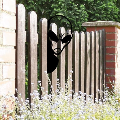 Peek-a-Boo Alien Yard Sign, Funny Peeking Metal Wall Art for Home Fence Garden Fence Patio Yard Farmhouse Outdoor Decor for Sci-Fi Fans & Pranksters, Unique Gift Idea (Alien,L)