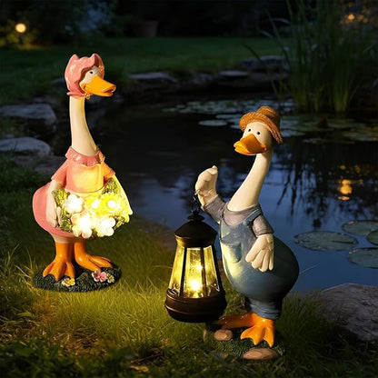 Goose Garden Statue Solar Light, Waterproof LED Decorative Lamp, Outdoor Solar-Powered Yard Art for Garden Patio Pathway Decoration & Housewarming Gift(A Pair)