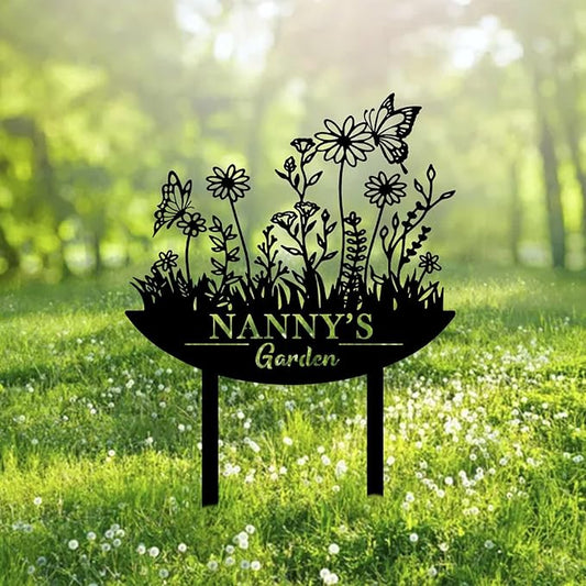 Custom Wild Flower Garden Name Metal Sign Personalized Wildflower Sign With Stake Porch Decor Garden Decoration Mother Mom Grandma Gardener Plaque Statue for Outdoor Garden Backyard Walkway or Lawn.