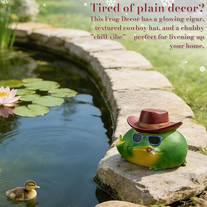Frog Garden Statue with Solar Light, Outdoor Garden Decor Figurine for Patio Yard Lawn, Funny Frog Art with LED Light, Fairy Garden Accessories, Housewarming & Valentine’s Day Gift, 7.9"x7.9"x6.1"