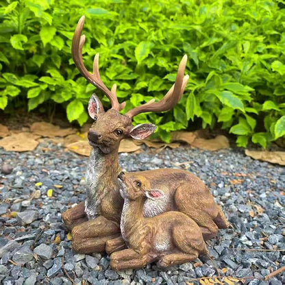 Realistic Mother Baby Deer Statue, Heartwarming Family Doe & Fawn Garden Sculpture from Durable Resin, Weather-Resistant Outdoor Lawn Yard Decor for Garden Patio, Indoor Home Art