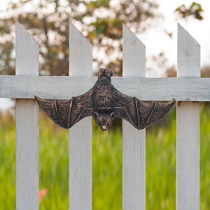 Resin Bat Garden Statues Bat Planter Hanger Flower Pot Hugger Pot Plant Decoration Plant Decorative Figurines for Fairy Garden Fence Yard Patio Outdoor Indoor Ornaments, for Family or Friends Gift