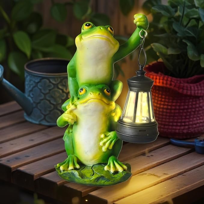 Solar Outdoor Statues Frog Garden Decor Figurine Lights for Outside, Yard Decorations Outdoor Patio Decor, Unique Housewarming Gardening Gifts for Women