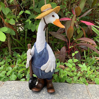 iRonrain Garden Statues Gardener Couple Duck, Indoor Outdoor Decorations Cute Ducks Art Décor Goose Figurine Ornament for Yard Home Garden Patio and Office (Male)
