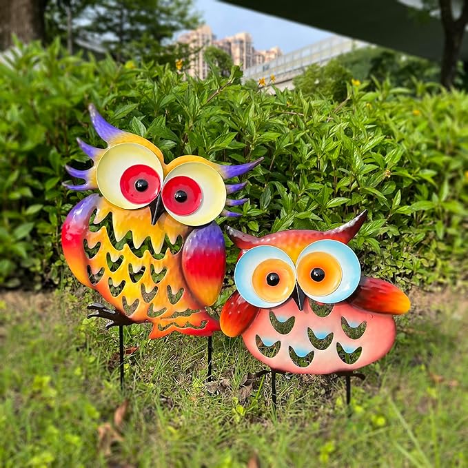 Pack of 2 Metal Fresh Color Owl Garden Statues Silhouette Owl Stakes Decorative Outdoor Statues Animal Sculptures for Yard Décor and Lawn Ornaments, MX202303-1