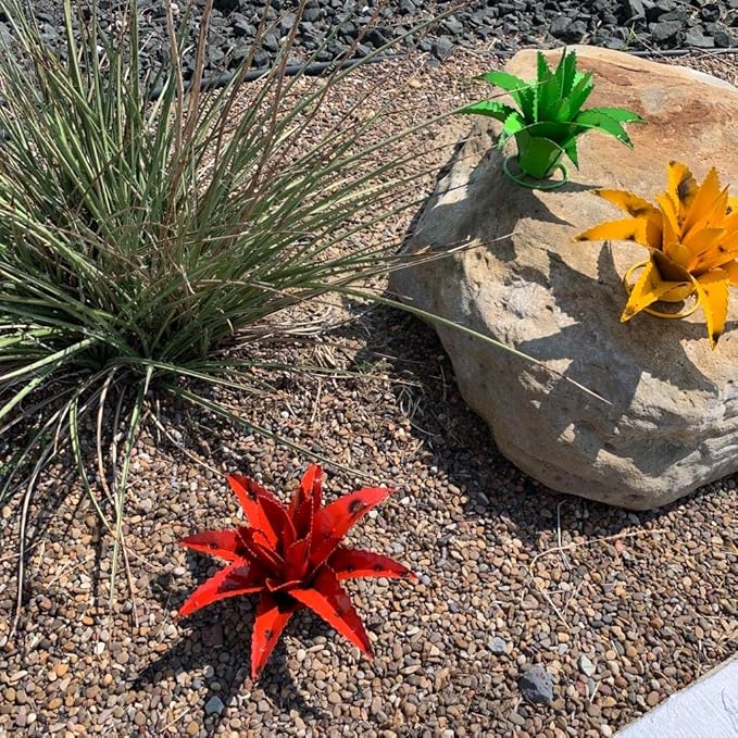 Mini Metal Agave (Red)