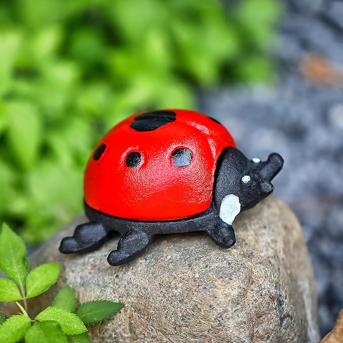 Cast Iron Ladybug Key Hider, Red Spare Keys Hiders for Outside, Animal Shaped Outdoor Hidden Keys Holder, Decorative Ladybug Statue Hide a Key Box for Indoor Garden Yard Patio Decor