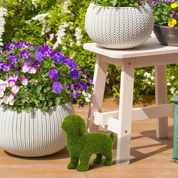 VILLCASE 6.88 Inch Flocked Dog Figurine, Faux Moss Puppy Statue for Garden and Patio Decor, Realistic Green Artificial Topiary Animal Ornament for Indoor Desktop, Shelf and Photography Prop