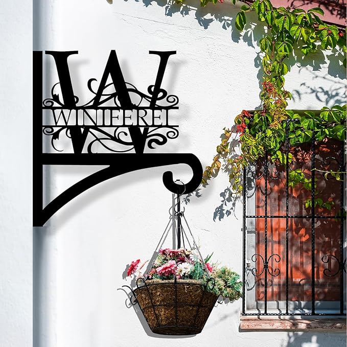Custom Last Name Metal Plant Hanger Indoor & Outdoor | Personalized Letter Monogram Metal Hanging Plant Bracket | Customizable Indoor & Outdoor Wall Hanger for Home Decor Gift for Mom