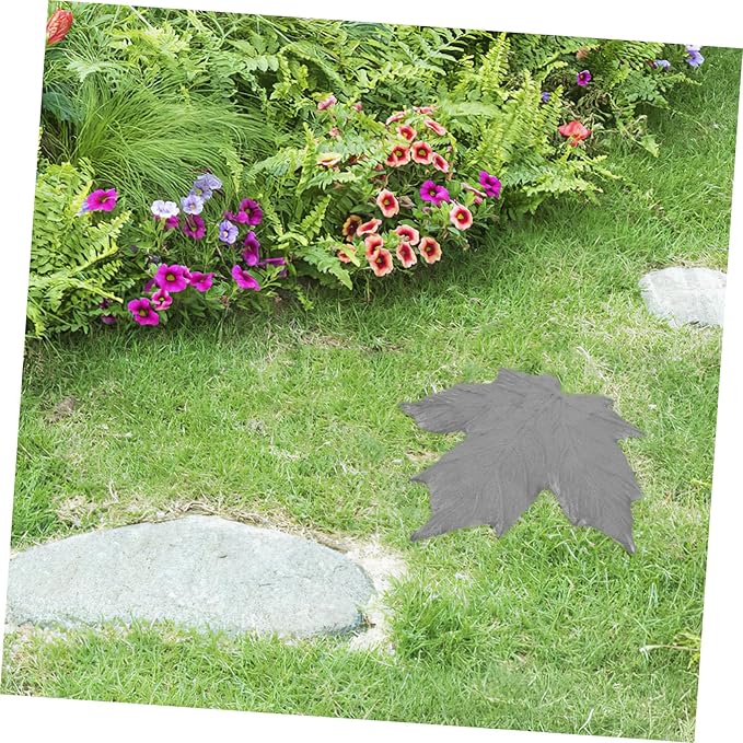 Garden Iron Paver Stone Walkway Decorative Maple Stepping Stone Outdoor Garden Decor Iron Material for Lawn Pathways Home Decoration